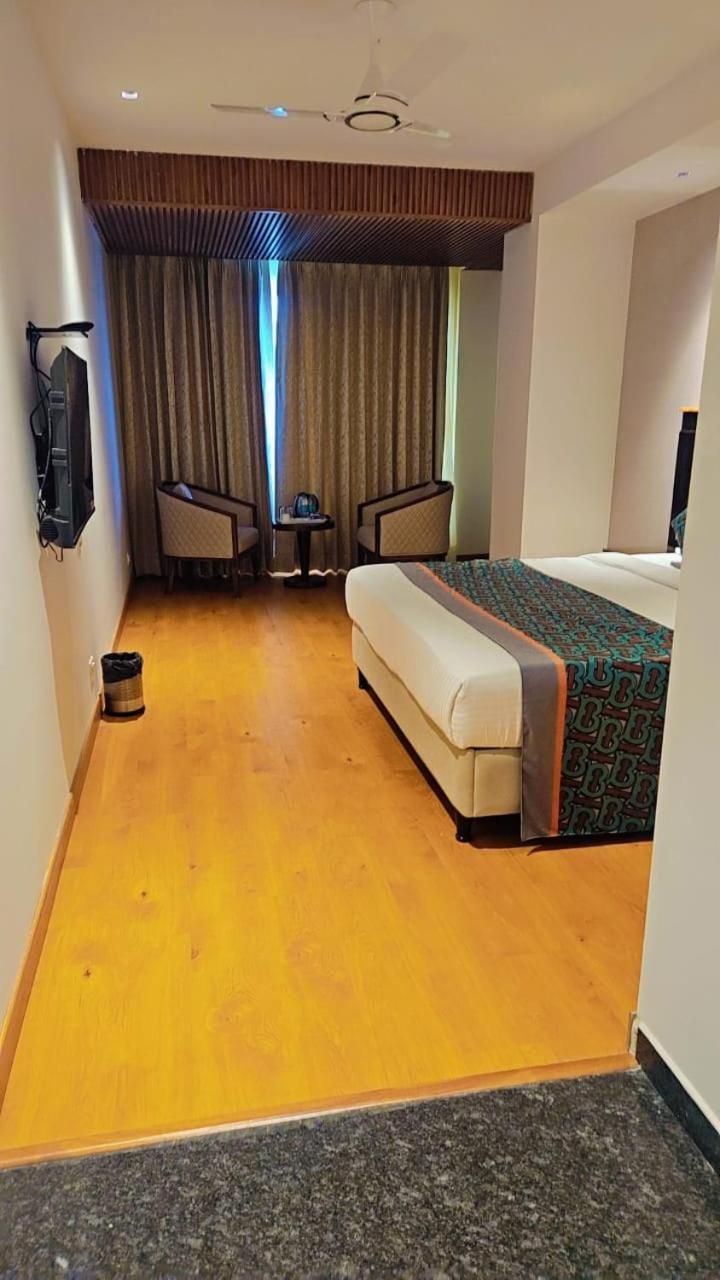 Hotel Arch The Lohias New Delhi Exterior photo