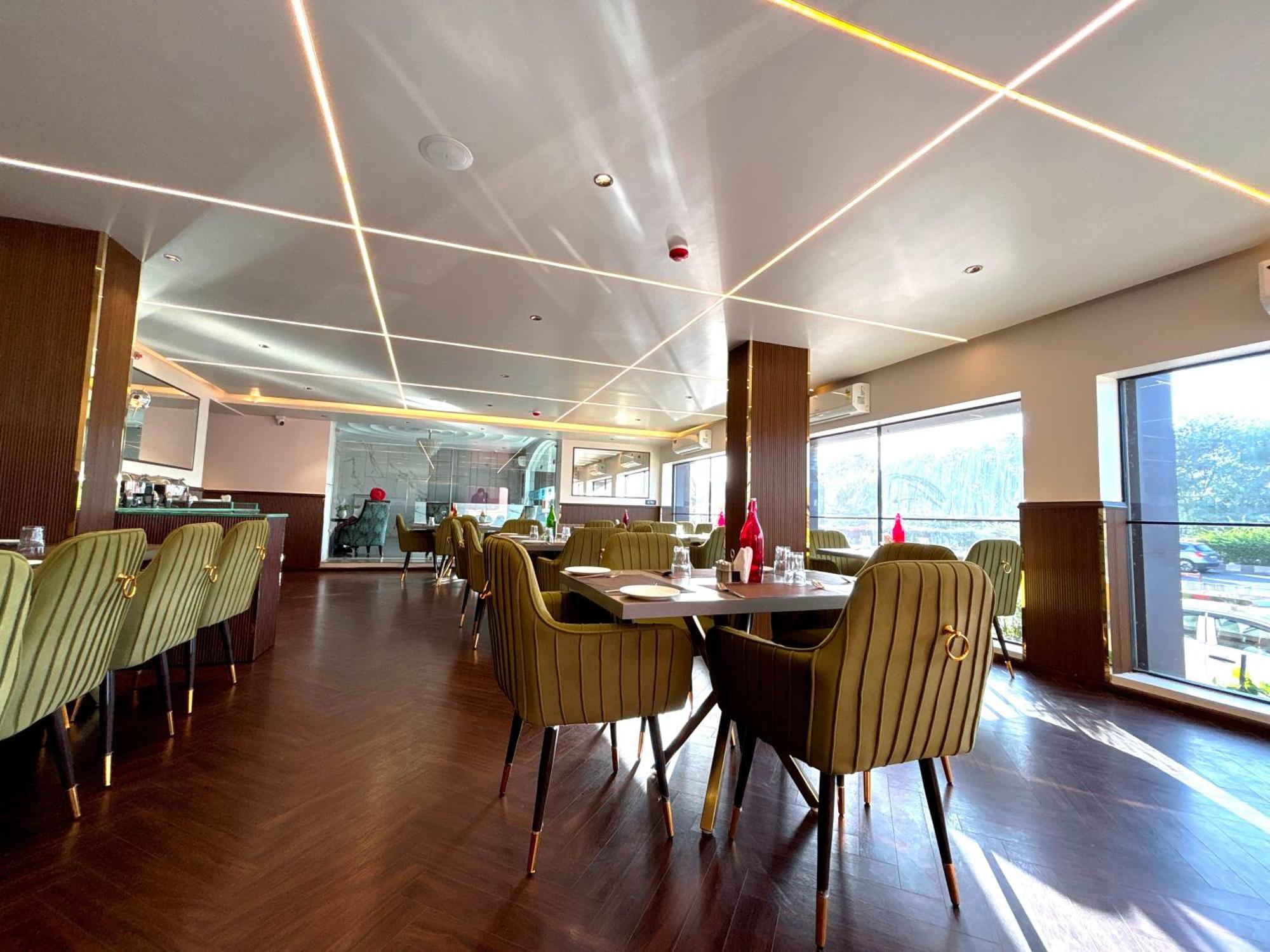 Hotel Arch The Lohias New Delhi Exterior photo